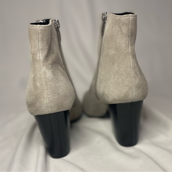 Nine West Neva2 Ankle Boot women size 8.5M gray suede 3 in. heel dbl zipper NWOB - Picture 10 of 12